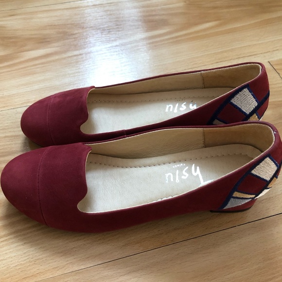 Low Heel Embroidered Loafers— NWOT - Picture 9 of 13